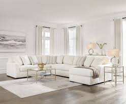 Outdoor Three Piece Sectional in Starboard Snow